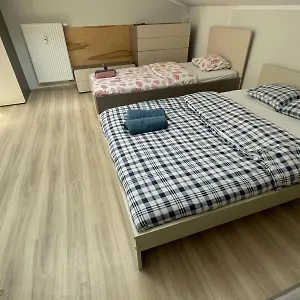 Dahlia - Old Town, Self Check-in Apartament